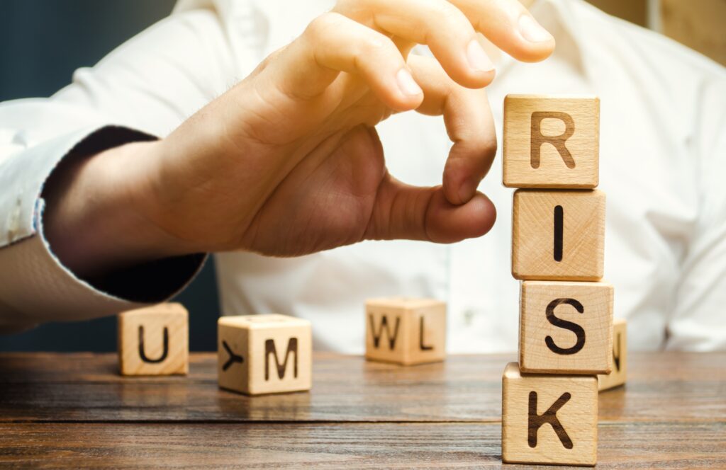 リスク回避と対策の導入